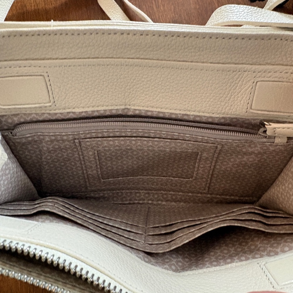 Brighton Collectibles Elegant Leather Cream Crossbody Bag   with Heart Accent - Picture 8 of 9